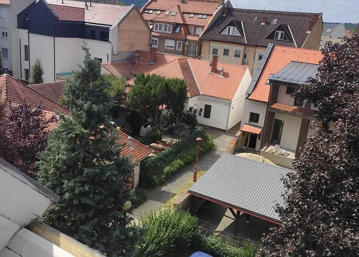 Bj Szallas Apartament *